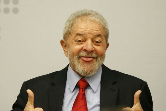 Governo Lula corta 2,3 milhões de famílias do Bolsa Família em 2 anos